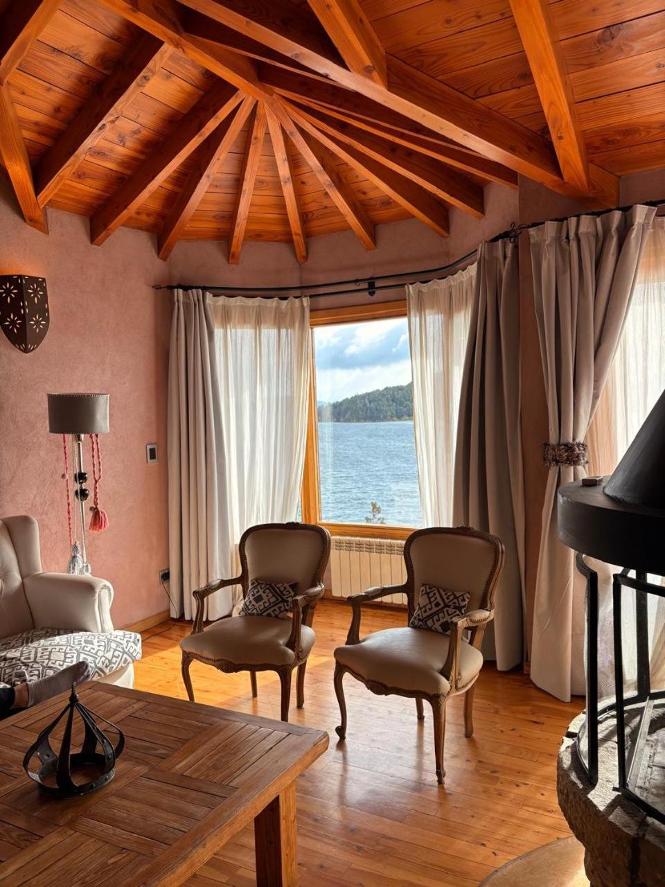 Lirolay Suites - Apart Hotel San Carlos de Bariloche Dış mekan fotoğraf