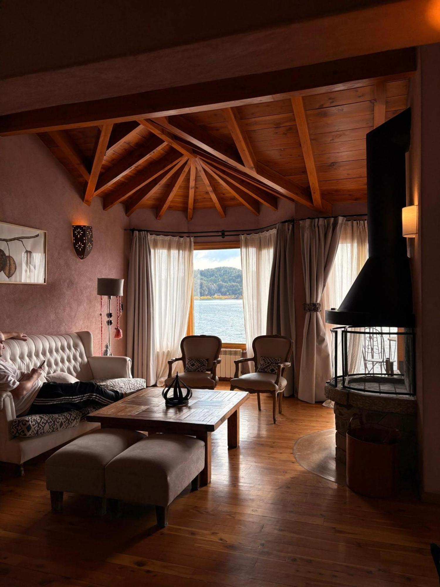 Lirolay Suites - Apart Hotel San Carlos de Bariloche Dış mekan fotoğraf